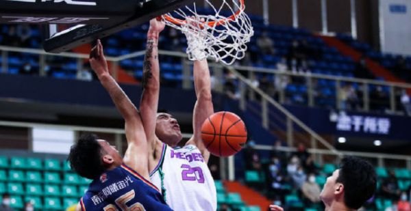 CBA-陶汉林31＋9山东胜同曦 高诗岩24＋8＋10西热空砍20＋7