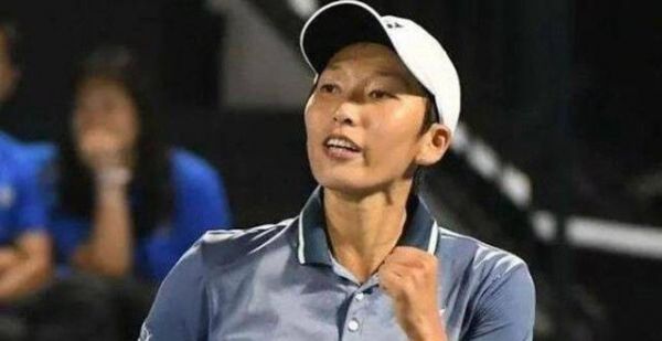 2-0！1-2！金花澳网首胜＋首败，球迷痛批3号种子：自己作出