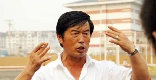 马家军教练离开赛场，靠成为千万富翁，70多岁重回俱乐执教