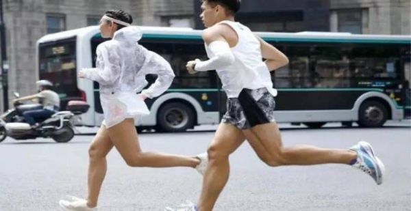 “中程加速”的特步为什么值得买入？｜公司观察
