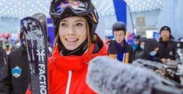 如果谷爱凌再夺一金，在当今体坛地位会超过苏炳添吗？