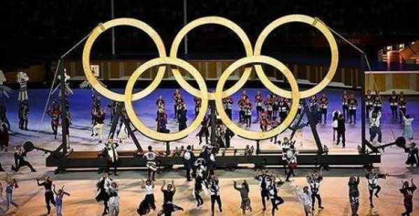 全红婵是低保户，巩立姣练铅球21年，8个字概括“夺冠公式”