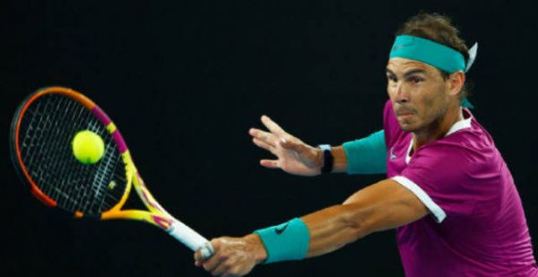 3-0！单盘耗时81分钟、出现11个盘点，纳达尔第14次晋级澳网八强