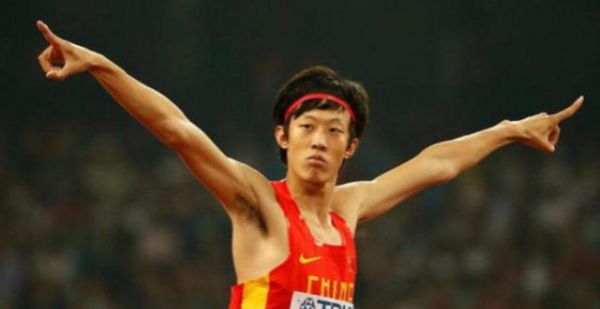 跳高名将张国伟：破27年纪录却吃罚单，为何沦为网红走红？