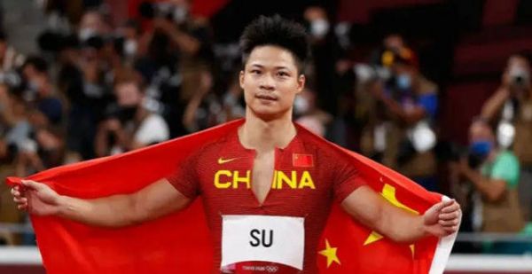 “亚洲飞人”苏炳添：百米第一个破十的黄种人，这就是速度！
