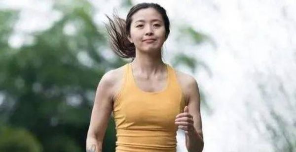 女孩千万不要独自一个穿瑜伽裤爬山的梗，是怎么来的？答案让人后怕不已！