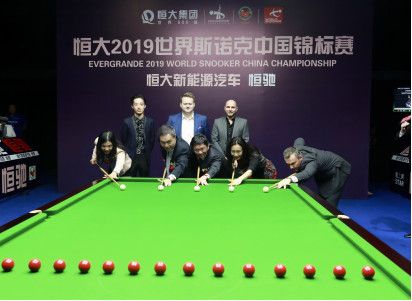 2019斯诺克中锦赛开杆 丁俊晖首秀亮相赛场