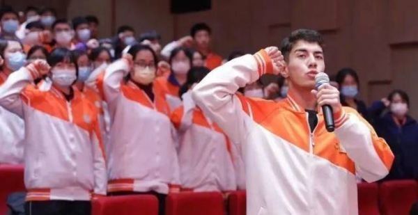 百日冲刺已开启，看各校助威团如何为高三学子加油打气