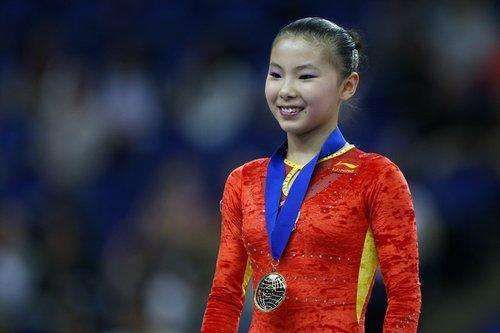 体坛315：何姿房产纠纷获赔160万 姚明向可口可乐索赔1元