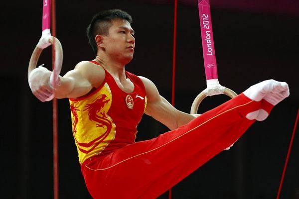 陈一冰的波澜人生：炮轰天津到拿国足开涮 与何雯娜恋情屡上热搜