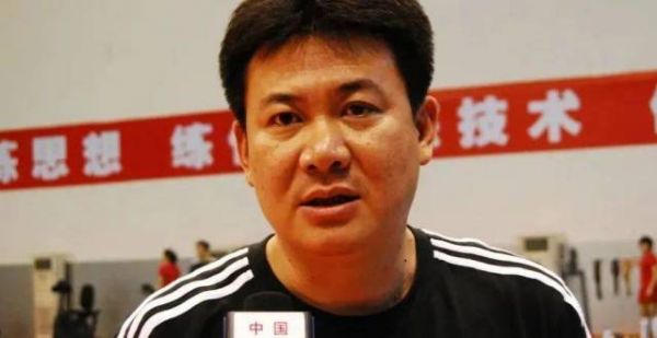 蔡斌任新一届女排主教练