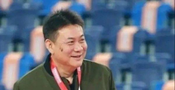 “小诸葛”蔡斌智慧过人，“欲擒故纵”之计锁定排球中心