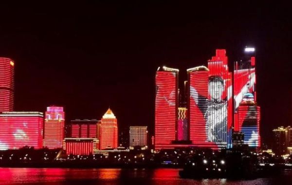 53幢楼生日灯光秀震撼乒联：张继科逐渐远离乒乓球