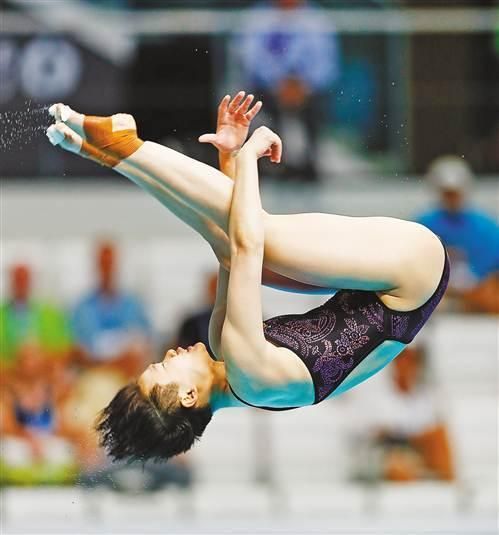 跳水系列赛3米板揽冠亚军 施廷懋力压王涵封后