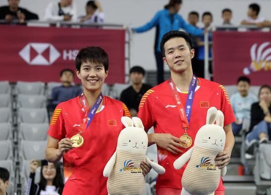 韩羽赛何济霆/杜玥问鼎混双 周天成封王奥原希望称后