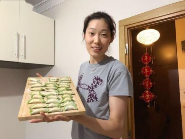 体坛咖春节这样过：朱婷异乡包饺子 孙杨新加坡送祝福