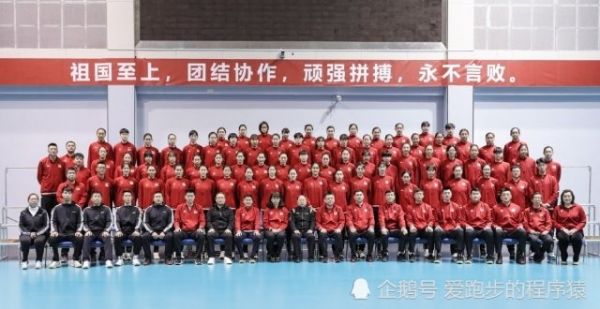 女排教练组“换血”，27岁8年陪打教练或离队，郎平影响力渐弱