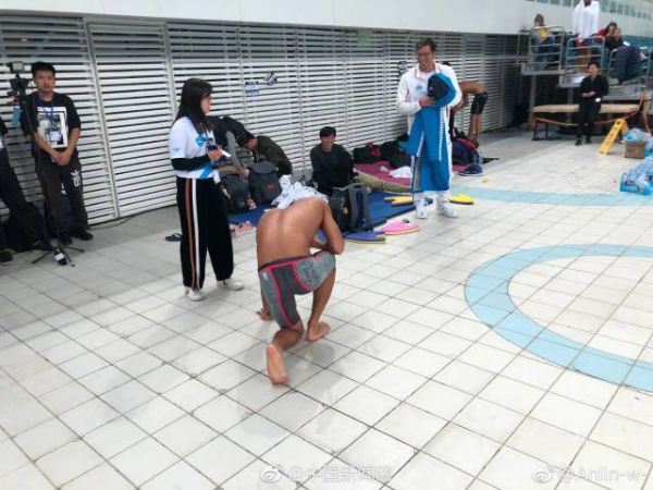 徐嘉余：练到极限会哭靠看三国励志 仅自己和孙杨扛把子会很辛苦