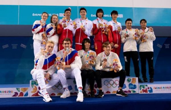 青奥会男女4X100混接力夺冠 3金9奖牌收官