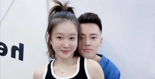 恭喜！27岁田径女神孔令微宣布怀孕，小2岁丈夫甜蜜搂抱十分宠爱