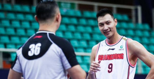 上午11点！CCTV5直播广东再战首钢：给杜锋支4招，林书豪很快复出