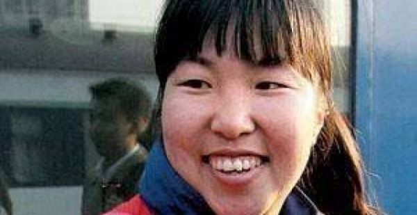为赢19块金牌，艾冬梅为何却沦落到街头卖菜？教练成罪魁祸首