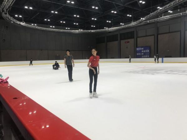 花滑队首钢公开训练 自研高科技设备竟和杂技团有关？