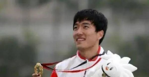 世界冠军刘翔：我创造了亚洲的奇迹，却洗不掉人生那个“污点”