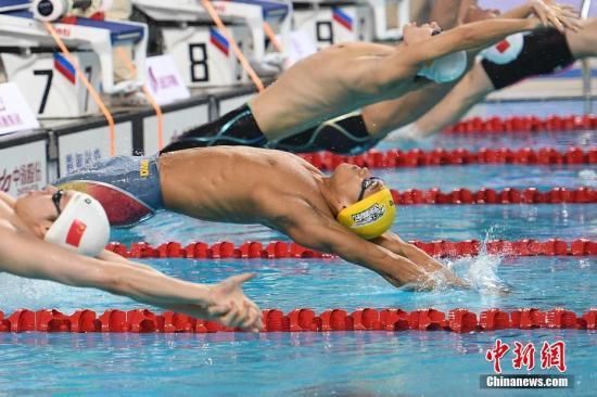 徐嘉余50米仰泳摘金霸气豪言：没有问题，我最厉害