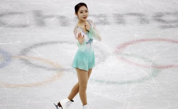 花滑女单上演天才少女对决 名次或靠裁判尺度决定