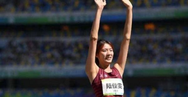 田径跳高队迎来长腿女神，颜值与实力兼备，未来可期！