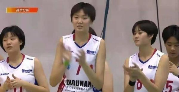 16岁接应潜力股签约天津女排！身高193cm，或弥补球队二号位劣势