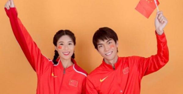 喜讯！跳高一哥喜当爸，晒老婆孕肚照＋举国旗，田径男神太帅