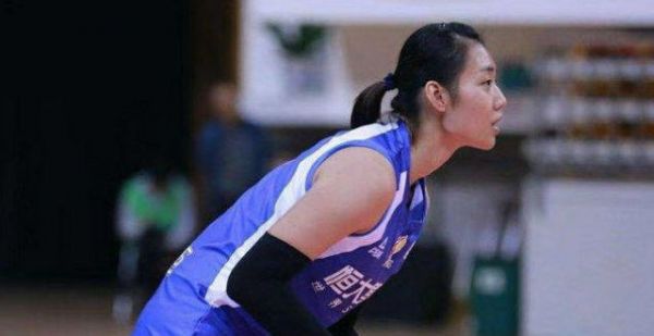 女排4接应竞赛，23岁名将恐再被抛弃，郎平带不动，蔡斌有新选择