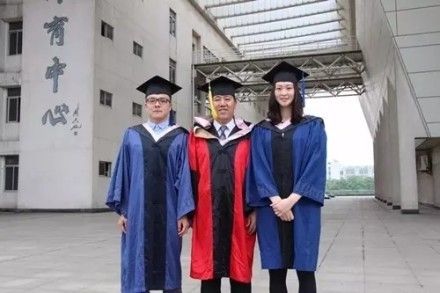 比起翟天临体育明星毕业论文更务实 个人经历成最论据