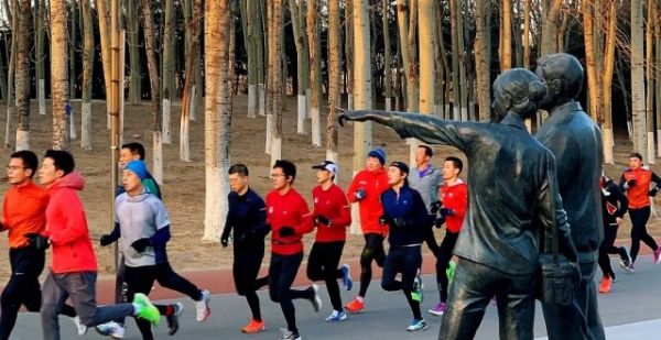 马拉松：后来发现神都是骗人的鬼！