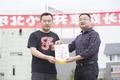 女乒结束封闭训练 都江堰教小学生打乒乓