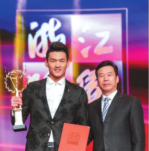 从青春到浙江骄傲 东京奥运期待徐嘉余“金玉满堂”