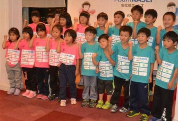 日本乒乓从娃娃抓起了！U8首次组家队U7首次全国集训