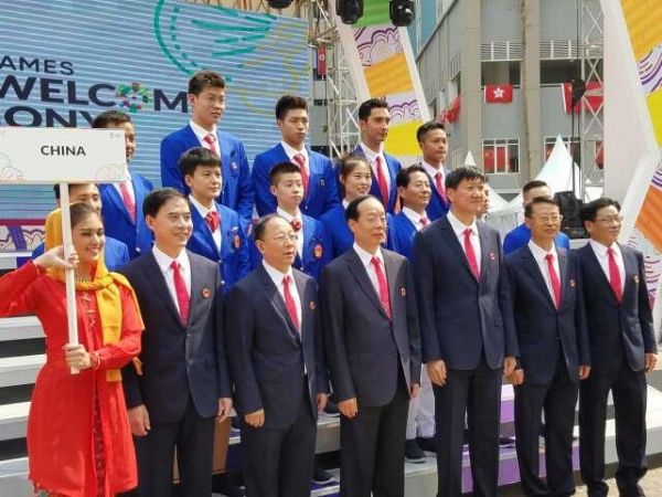 一分钟会发生什么？亚运会升旗仪式网红小哥哥：能游131米