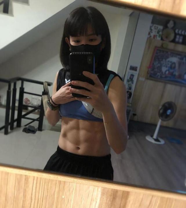 实力霸榜125周羽坛一姐靠什么？热衷“炫腹”场上的她从不紧张