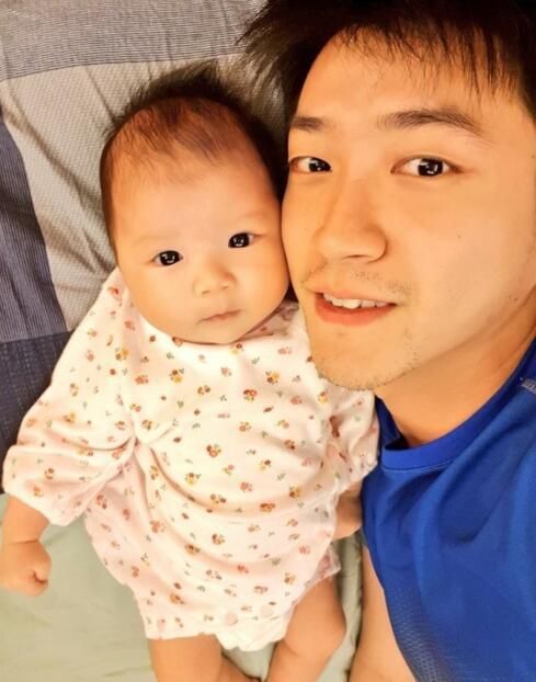 奶爸江宏杰变晒女狂魔 小小爱胖嘟嘟太可爱