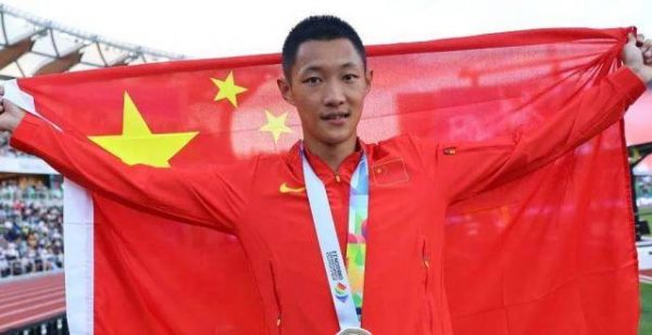 【不是做梦！】最后一跳绝杀对手！世锦赛首金！来了！