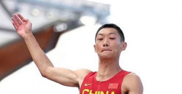 奇迹！体育全新历史：王嘉男夺跳远世锦赛金牌，夺冠后飙泪