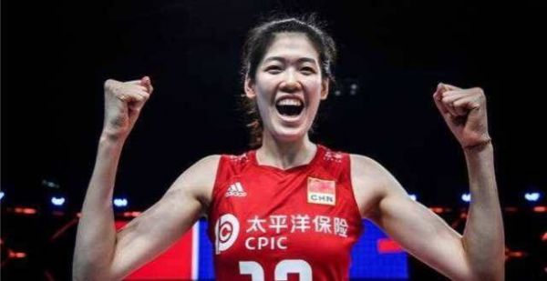 女排主力阵容或出炉！李盈莹核心地位难动摇，32岁老将成