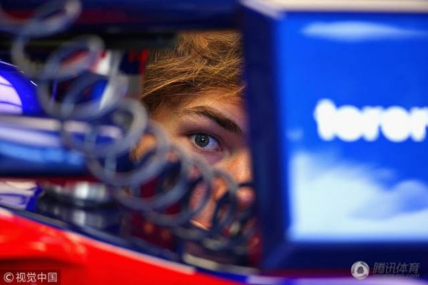 F1法国站排位赛：汉密尔顿杆位 梅奔包揽头排