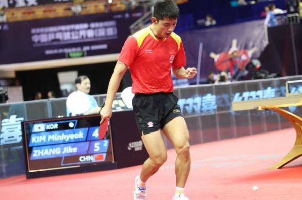 中乒赛-张继科4-1金敏赫 将战阿鲁纳冲正赛席位