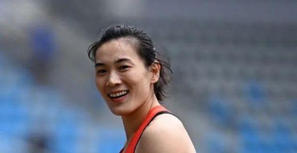 今早，他突然宣布婚讯！