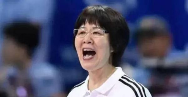22年东京奥运会是个遗憾？郎平宣布退休，仍挂念女排