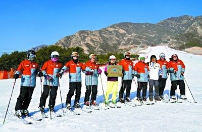 牛！农民滑雪基地落户延庆 队员平均雪龄超10年